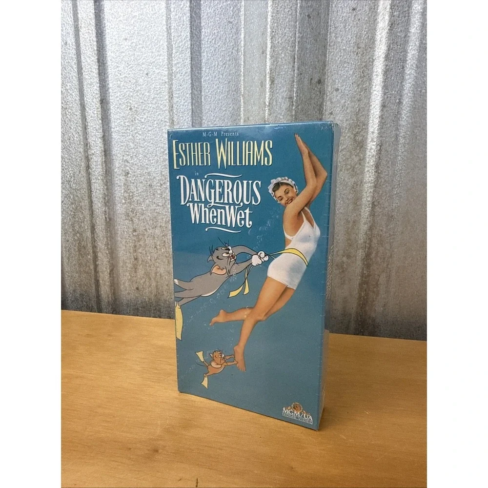 Dangerous When Wet (VHS, 1992) 1953 Film Esther Williams Factory Sealed